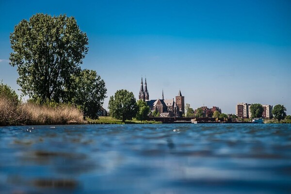 Wandelroute: Maas in ‘t midden